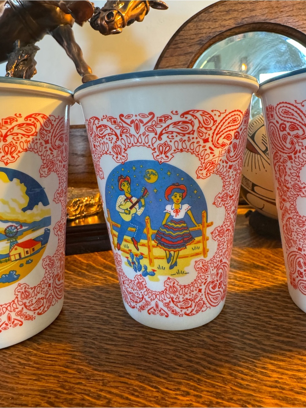 Charming Western-Illustrated Drinking Cups - Picture 5 of 8
